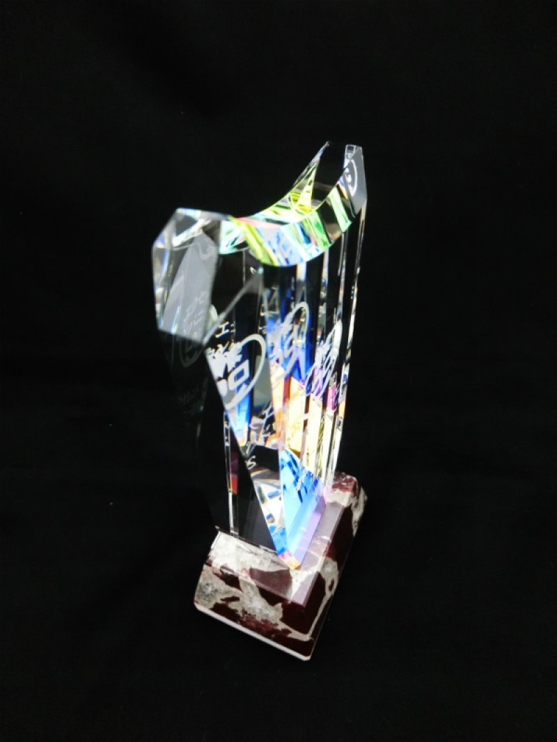 画像5: クリスタルトロフィー　B506 　（レインボー加工）　【40%OFF】