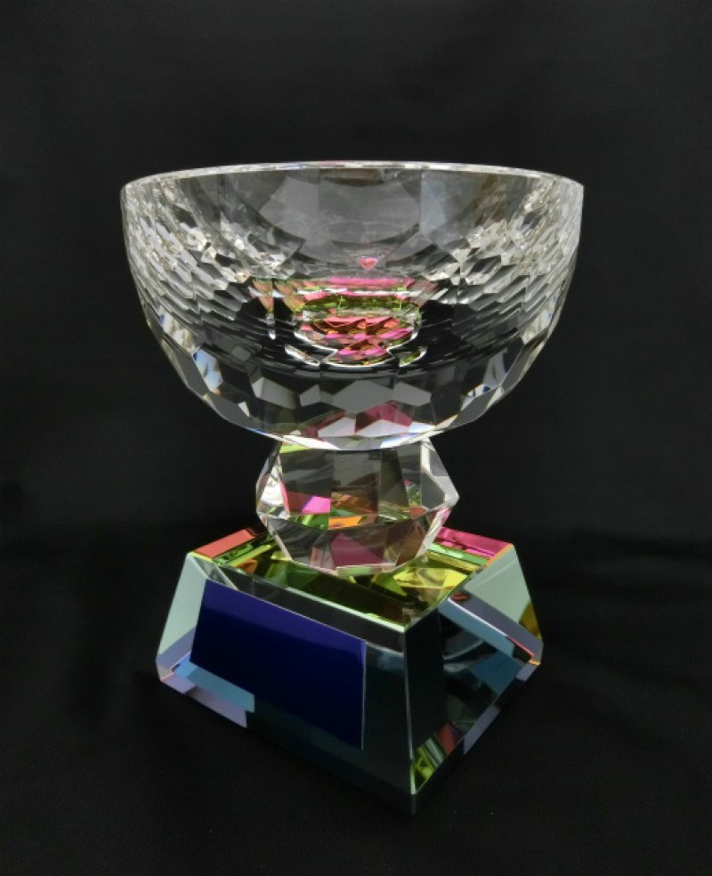 画像3: クリスタルトロフィー　CR-6 　（レインボー加工）【文字入れ：青いプレートにレーザー彫刻】