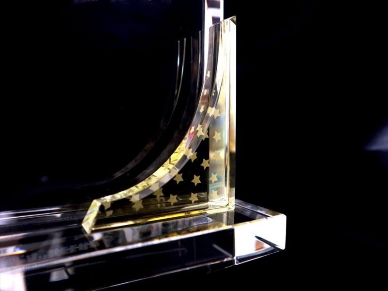 画像8: Å クリスタルトロフィー 盾タイプ DP-8  【サンドブラスト彫刻】