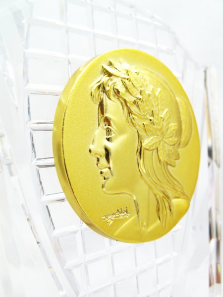 画像3: 透明アクリル製　表彰盾　 レリーフ選択　KV-5437　（旧：KV-3437）【40%OFF】 (3)