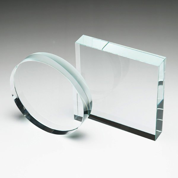 画像1: ホワイトガラス製 ペーパーウエイト / ラウンド・スクエア（丸と正方形） WDW-27/WDW-28/  【サンドブラスト彫刻】または【ＵＶカラー印刷】  (1)