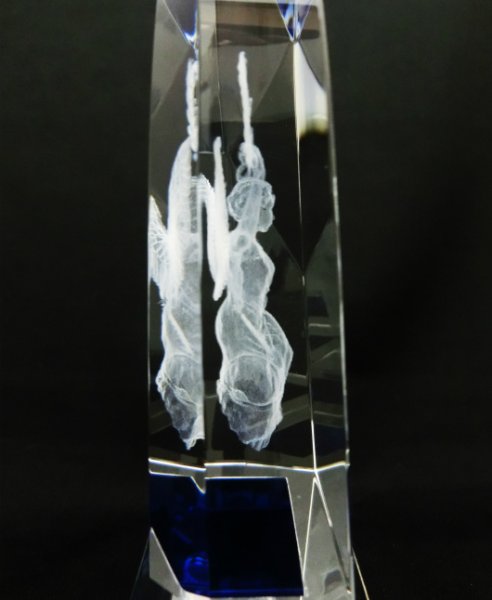 画像3: ３Ｄデザイン　女神　クリスタルトロフィー　CM-411　【40%OFF】【文字代無料】 (3)