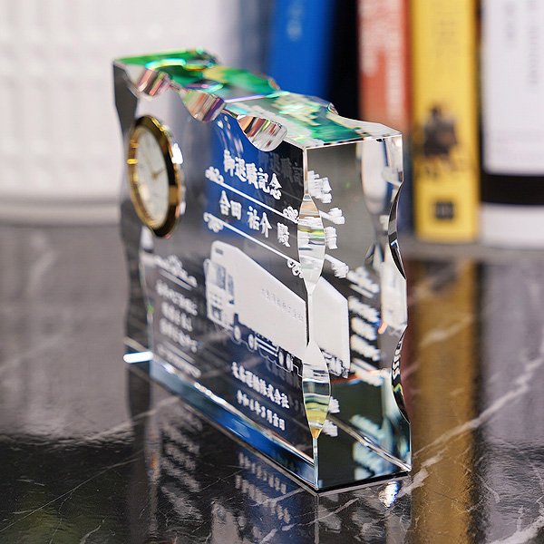 画像3: 時計付 時計付　クリスタル製　メモリアルオブジェ DT-16（レインボー加工）/ 【サンドブラスト彫刻】または【ＵＶカラー印刷】 (3)